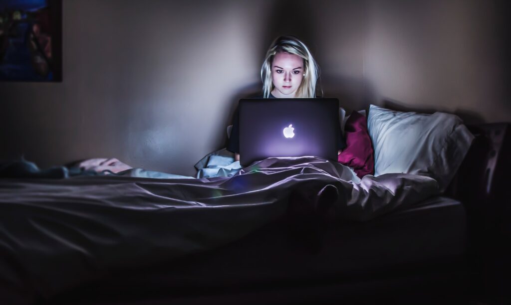 girl browsing the internet